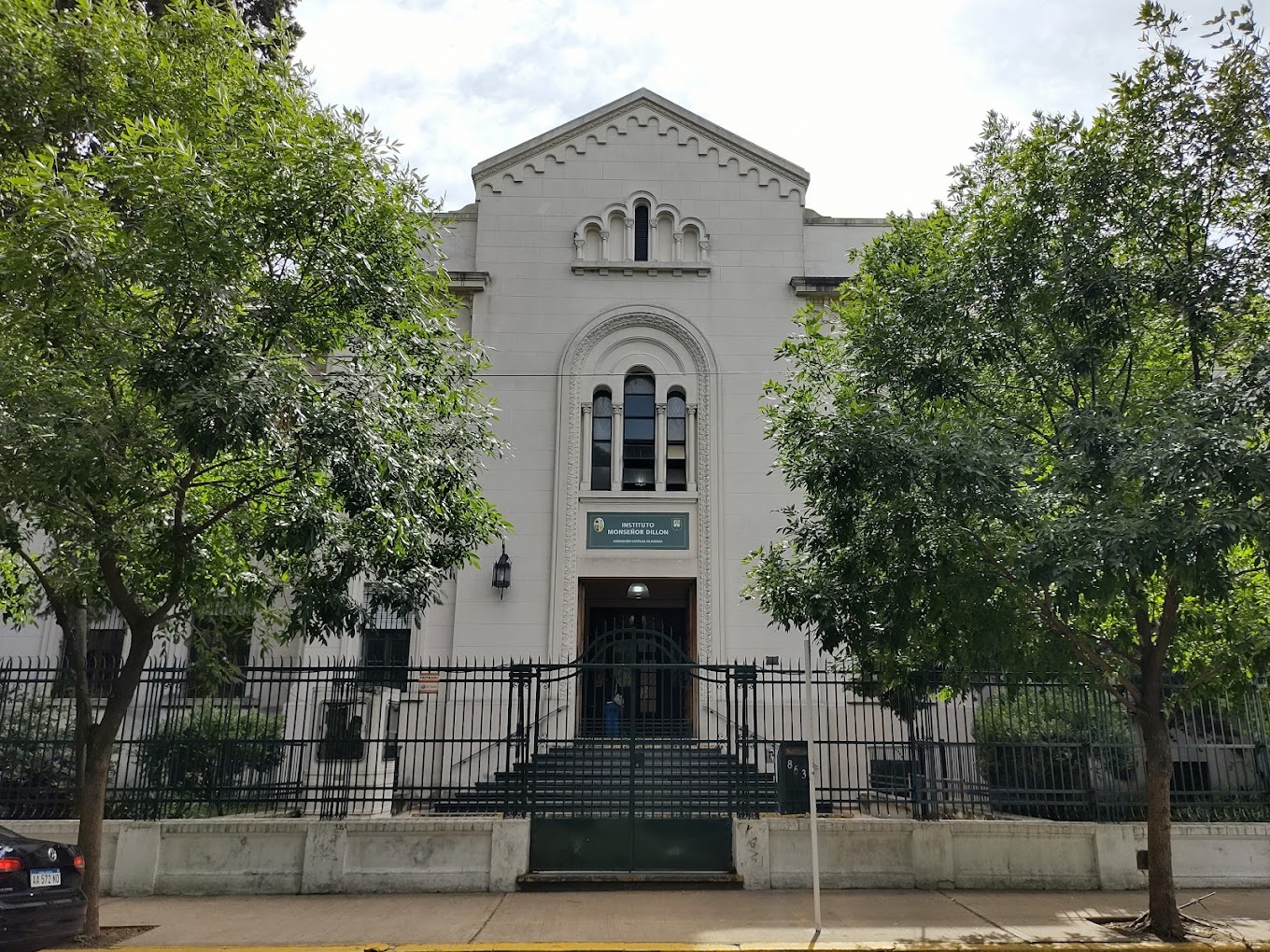 Colegio Monseñor Dillon Building