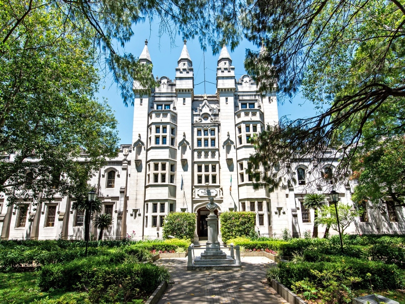 Colegio Santa Brígida Building